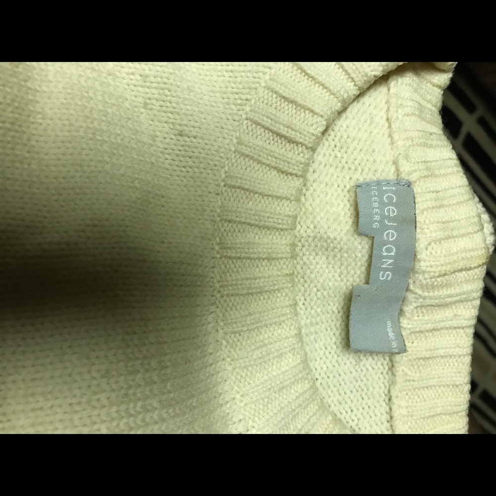 Men’s sweater